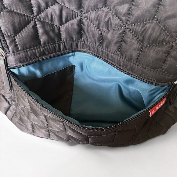 Skip Hop Forma Diaper Tote Bag Black Lightweight Large Capacity Shoulder Nappy - Picture 7 of 15